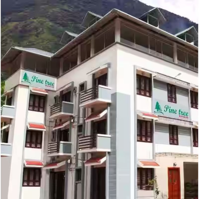 Pine Tree Hotel Munnar